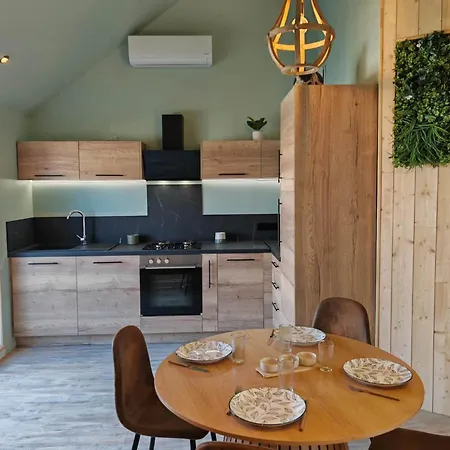 La 3 Etoiles Et L'atelier 4 Etoiles Jusqu'a 9 Personnes Daire Metz
