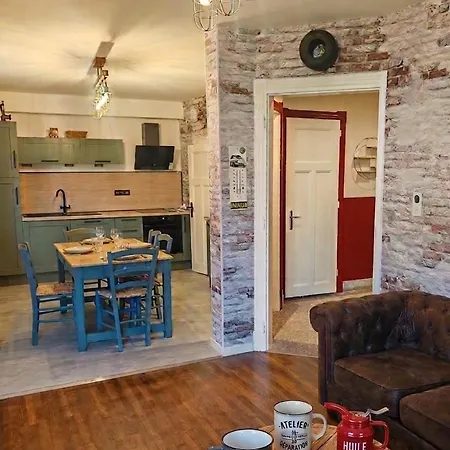 La 3 Etoiles Et L'atelier 4 Etoiles Jusqu'a 9 Personnes Daire Metz