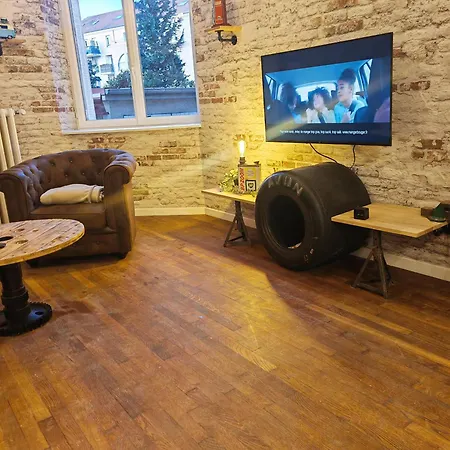 La 3 Etoiles Et L'atelier 4 Etoiles Jusqu'a 9 Personnes Daire *